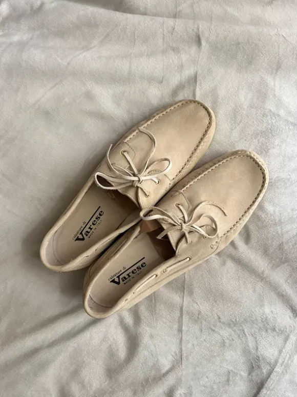 Sommerliche Varese Herren-Mokassins aus weichem Kalbswildleder in hellem Creme