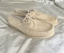 Sommerliche Varese Herren-Mokassins aus weichem Kalbswildleder in hellem Creme