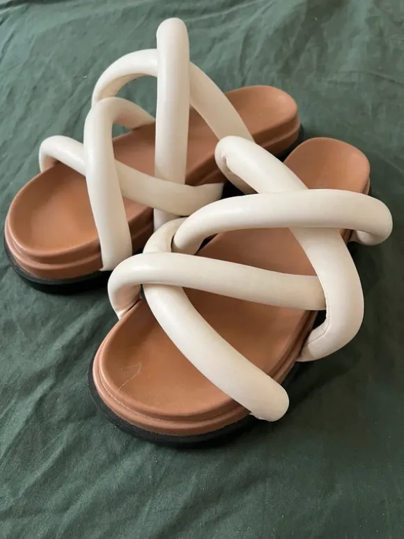 Sommer-Sandalen im funky Look