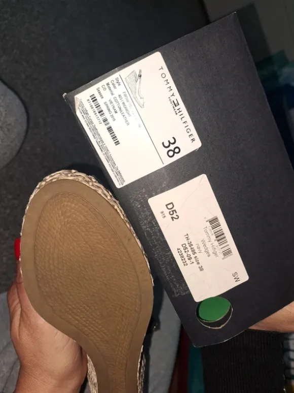 Sommersandalen mit Keilabsatz von Tommy Hilfiger