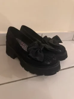 Sommerschuhe mit Schleife