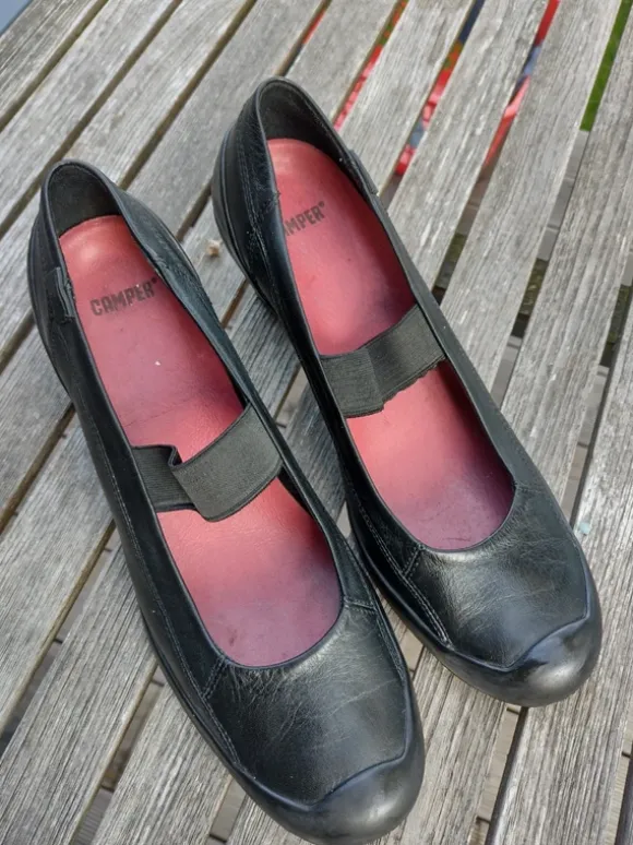 Spangenballerinas mit Absatz von Camper