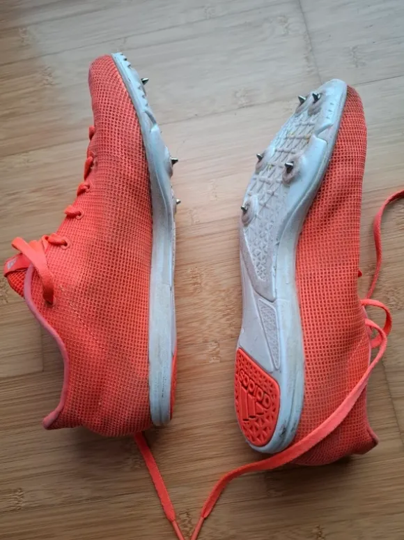 Spikes Adidas