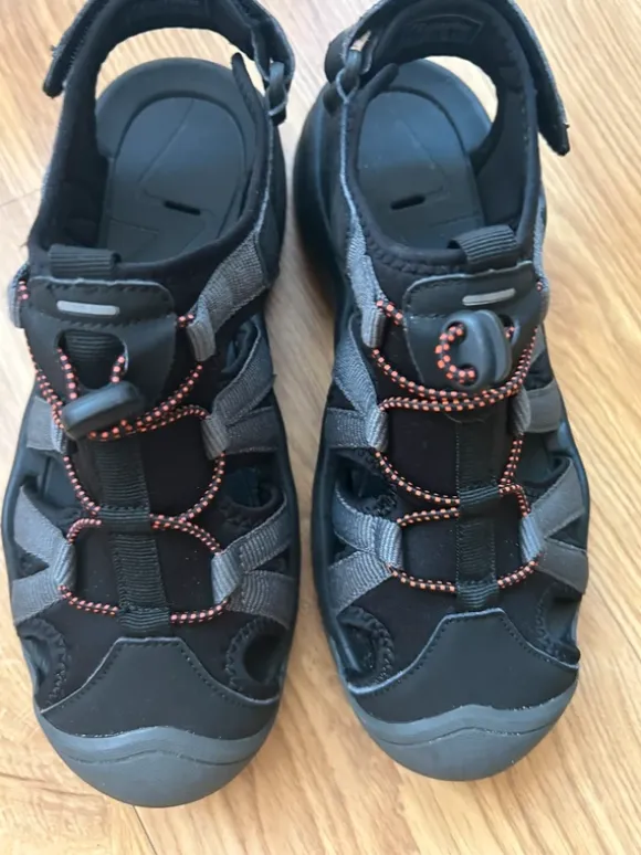 Sport Sommerschuhe Sandalen 39,5 Unisex 4F