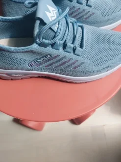 Sportschuh