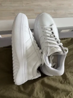 Sportschuh