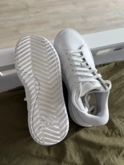 Sportschuh