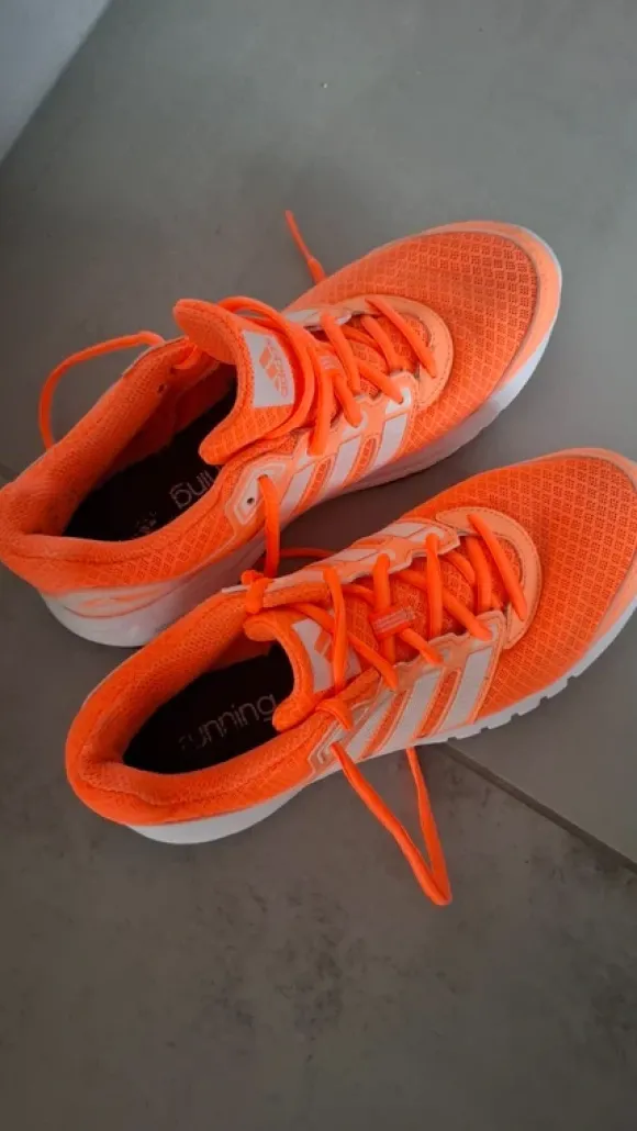 Sportschuhe