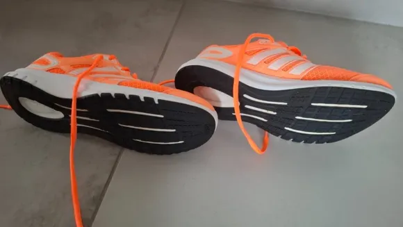 Sportschuhe