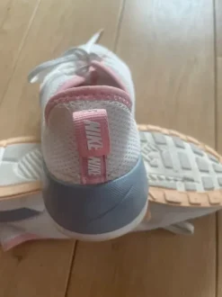 Sportschuhe Nike, 39, 5 Mal getragen, Sneaker