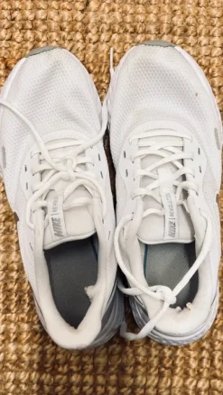 Sportschuhe weiß 39