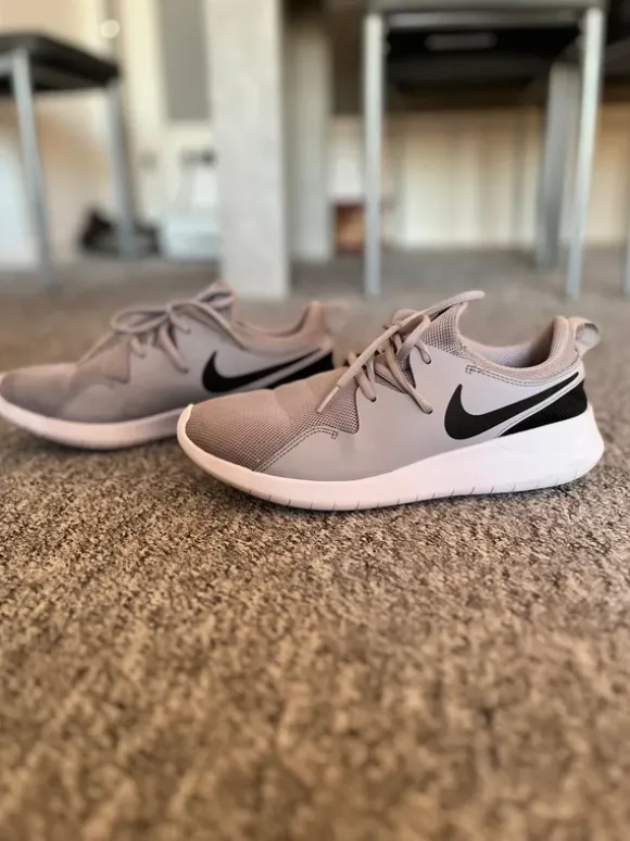 Sport/Turn Schuhe Grau Nike Unisex