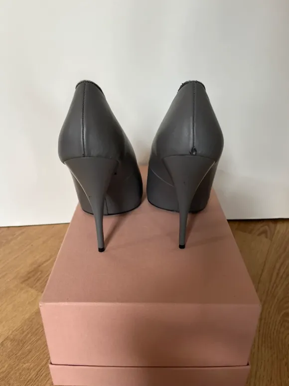 Stella McCartney Pumps 39 1/2 grau