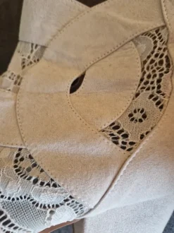 Stiefelette mit Spitze