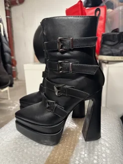 Stiefeletten Größe 38