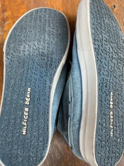 Stoffschuhe von Tommy Hilfiger