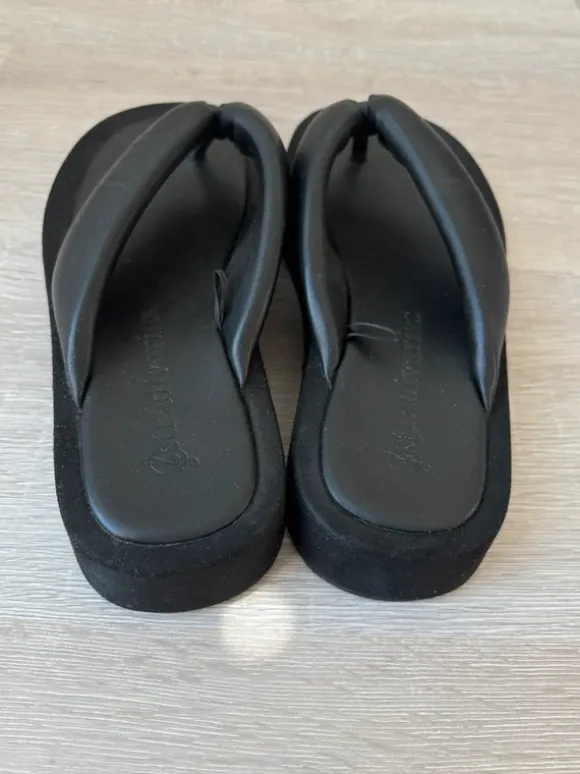 Stradivarius Platform Flip Flops 38
