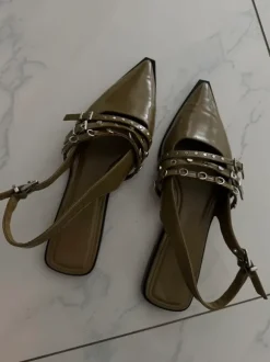 Stradivarius Schuhe