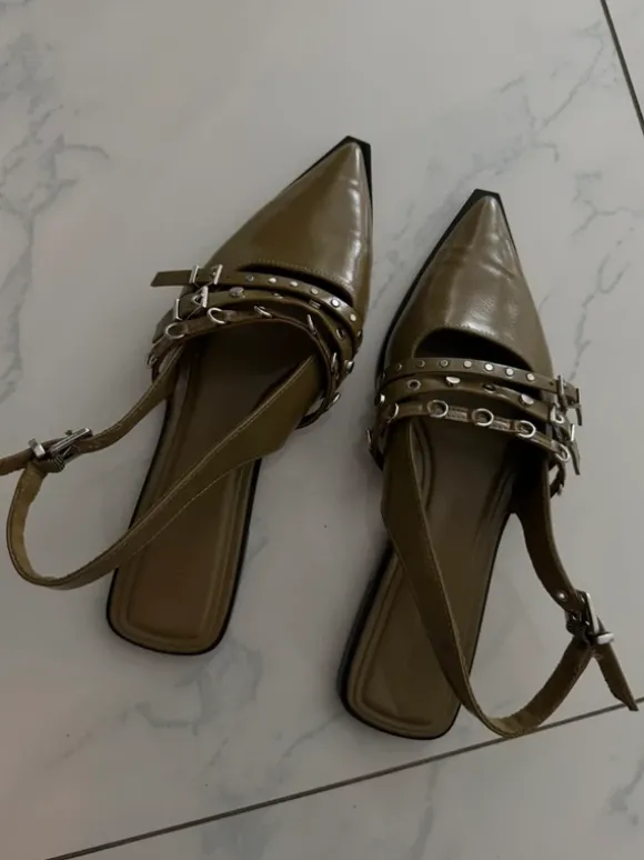 Stradivarius Schuhe