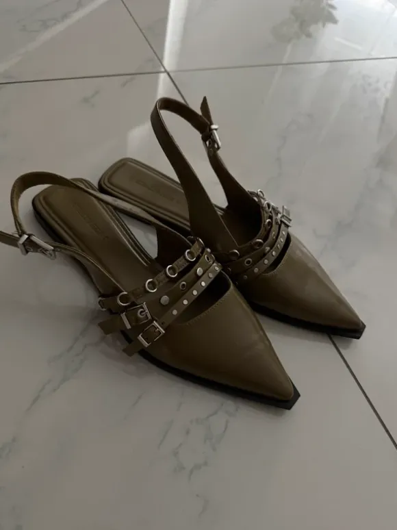 Stradivarius Schuhe