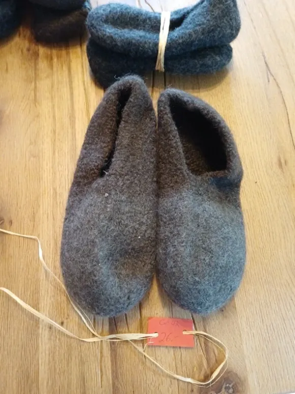 Strickfilz-Hausschuhe Gr. 42