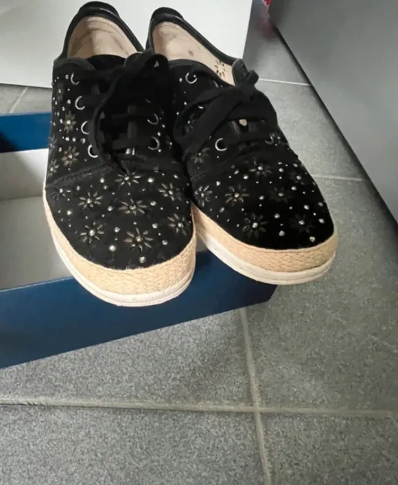 Super Deal ! Basket Espadrilles Caprice 100% Cuir noir strass