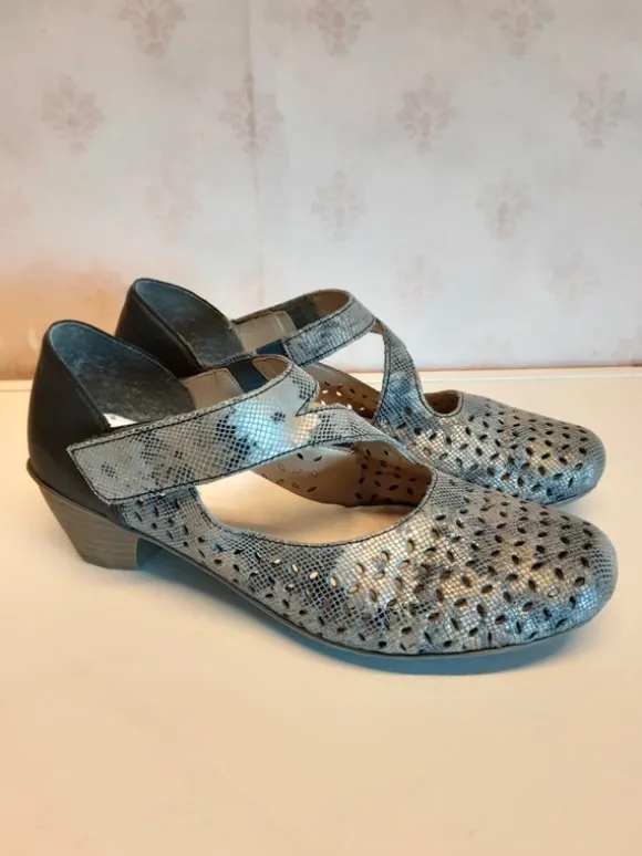 Super leuke zomerschoentjes van het merk Rieker, Mt, 38