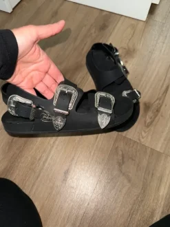 Super süße jelly Sandalen boho Stil schwarz Silber bitte Beschreibung lesen