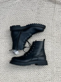 Tactical boots