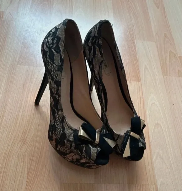 Talons Guess beige 🤍/dentelle noire 🖤