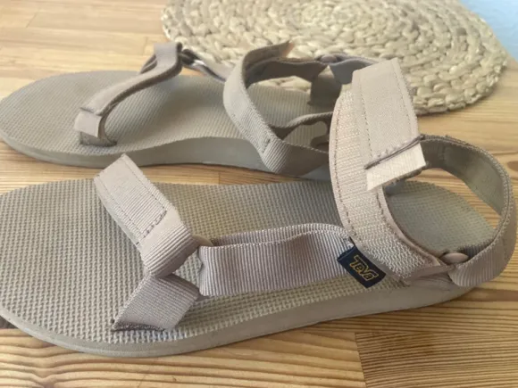 Teva Sandalen gr. 42 NEU