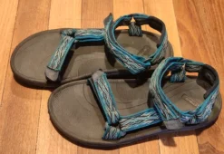 Teva Sandalen Gr. 40 schwarz/blau/grau Muster