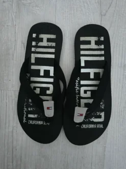 Tommy Hilfiger Beach Sandals Zehentrenner in Schwarz