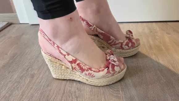 Tommy Hilfiger Boho Vintage Y2K Keilsandaletten 37 Plateau Espadrilles Blumen Pink