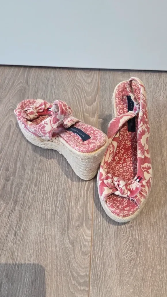 Tommy Hilfiger Boho Vintage Y2K Keilsandaletten 37 Plateau Espadrilles Blumen Pink