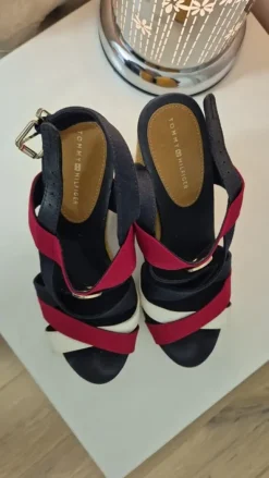 Tommy Hilfiger Elena Keilsandalette / Plateau Schuhe