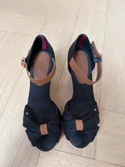Tommy Hilfiger Keilabsatzsandalen