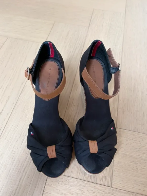 Tommy Hilfiger Keilabsatzsandalen