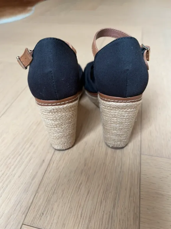 Tommy Hilfiger Keilabsatzsandalen