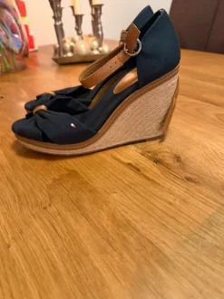 Tommy Hilfiger Keilabsätze Größe 39