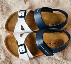 Tommy Hilfiger sandalen.