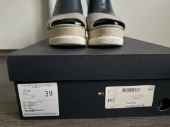 Tommy Hilfigher Sandalen Gr. 39