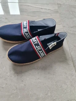 Tommy Jeans Schuhe Größe 41