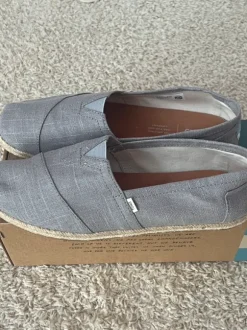 Toms Classic Grey Linen Rope Sole