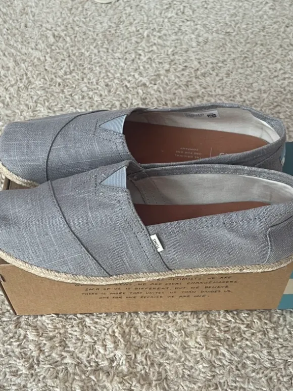 Toms Classic Grey Linen Rope Sole