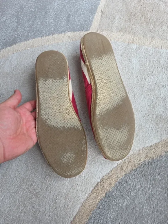 TOMS Espadrilles / Slipper – Rot mit Streifen