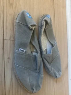 Toms Gr. 42
