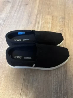Toms heren maat 44 zwart