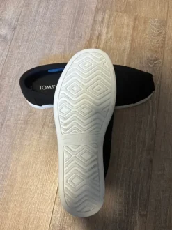 Toms heren maat 44 zwart