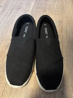 Toms heren maat 44 zwart